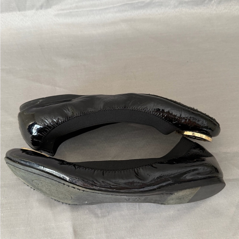 Tory Burch Size 8.5 Black Caroline Patent Leather Workwear Flats - Picture 7 of 9